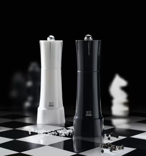 Набор Peugeot "Шахматы": мельница для соли, мельница для перца, 18 см, цвет: черный & белый